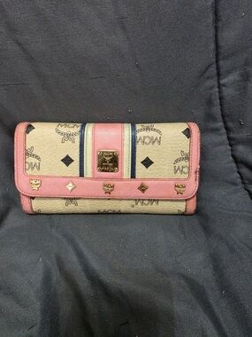 MCM Pink Trim Logo Continental Wallet